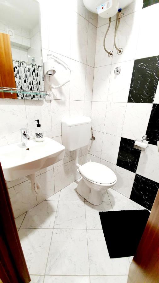 Apartmani Brko Kotor Varos Esterno foto
